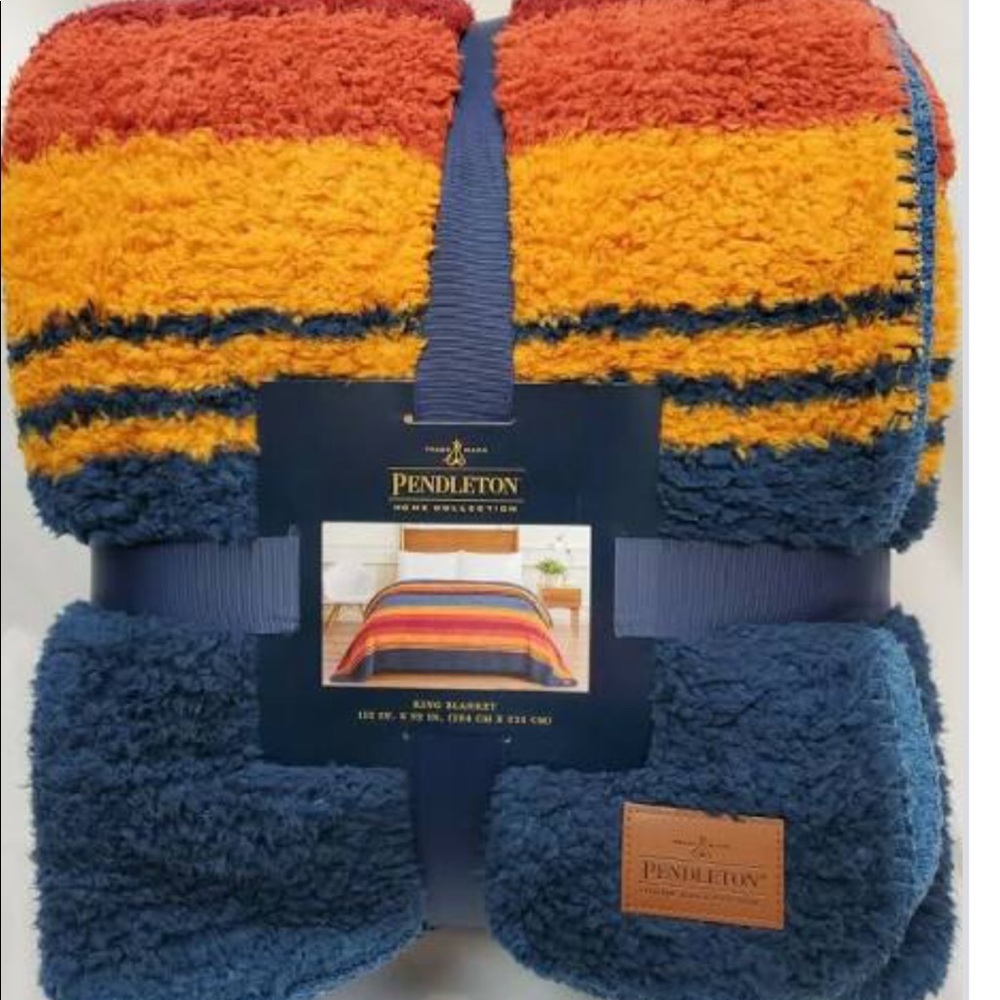 SOLD {Pendleton} QUEEN Sherpa Fleece Blanket